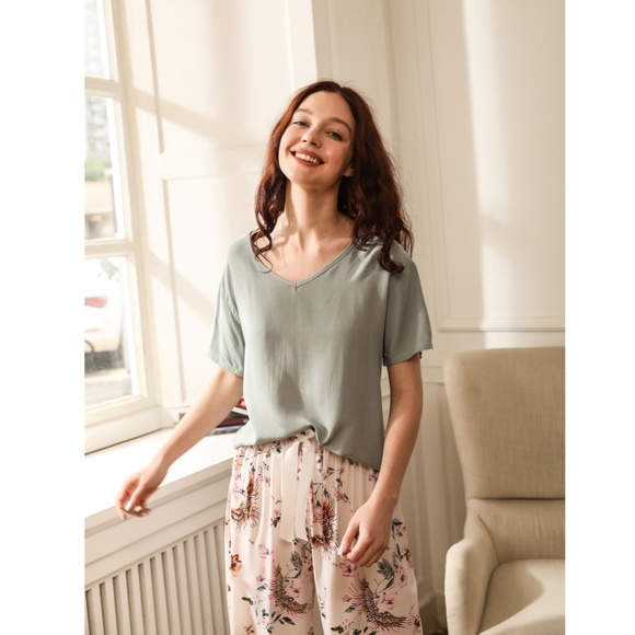 Pastel Green & Pink Floral 2 Piece Pajama Set - Picture 4 of 8